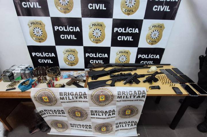 Operação Jericó prende oito pessoas e apreende armas e drogas em Guaíba