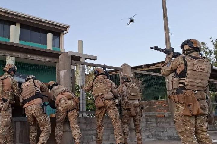 Polícia Civil realiza operação com 22 prisões e apreensões em investigação sobre tráfico e lavagem de dinheiro