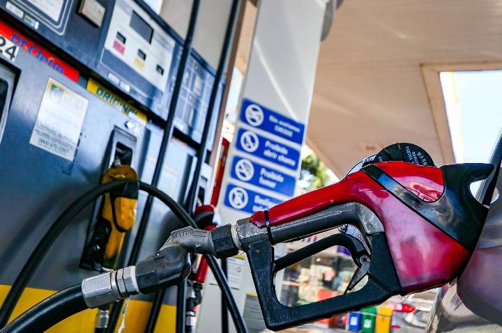 Preço da gasolina sobe 3,3% no RS em 2025, mas nova redução da Petrobras pode alterar cenário