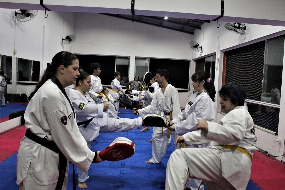 Equipe de Taekwondo de Guaíba treina para campeonato internacional em Jaquirana/RS