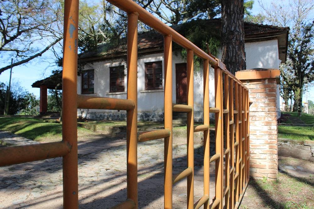 Fazenda abandonada no Ipê
