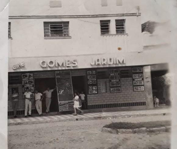 Mini-documentário conta a história do antigo Cine Gomes Jardim; assista