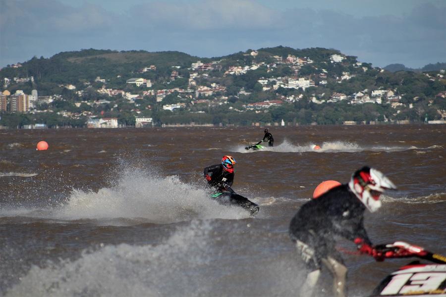 Guaíba é sede de campeonato sul-americano de Jet Ski, com representantes de cinco países