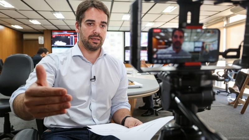 Decretos de Leite mantêm comércio fechado até dia 15 e aulas suspensas até dia 30/4