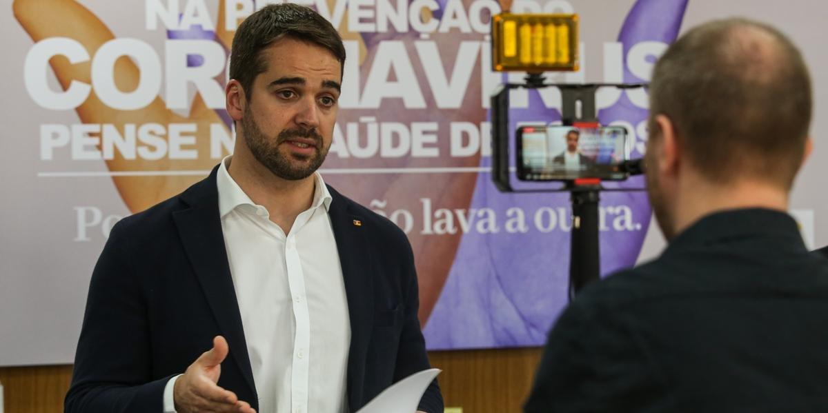 Eduardo Leite diz que retorno das aulas deve ter planejamento finalizado até sexta-feira