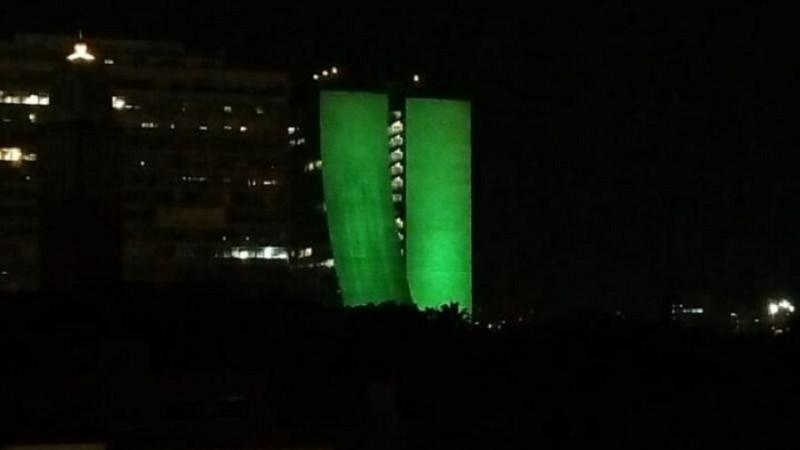 Pelo CT em Guaíba, Inter instala iluminação alusiva ao mês do meio ambiente no Centro Administrativo do RS