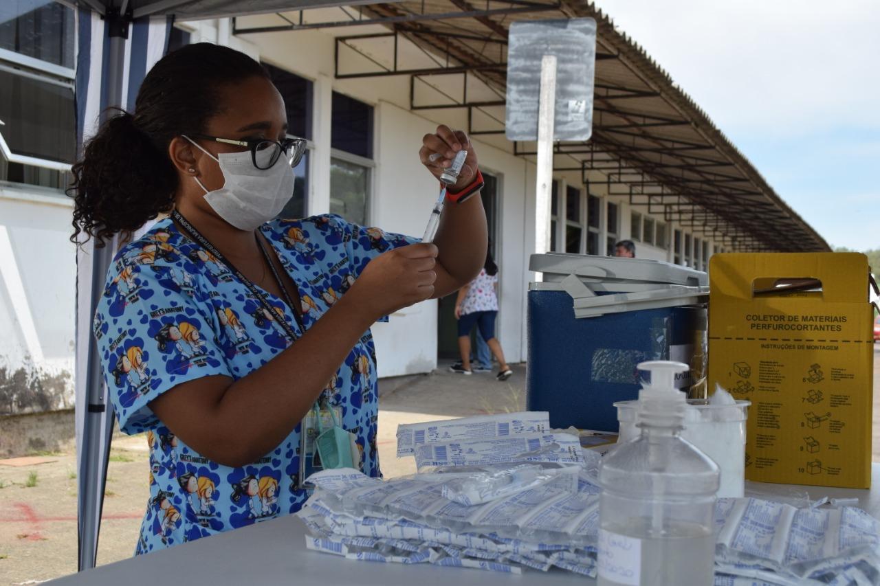 Guaíba vacina 11 grupos prioritários contra gripe neste sábado; veja os locais