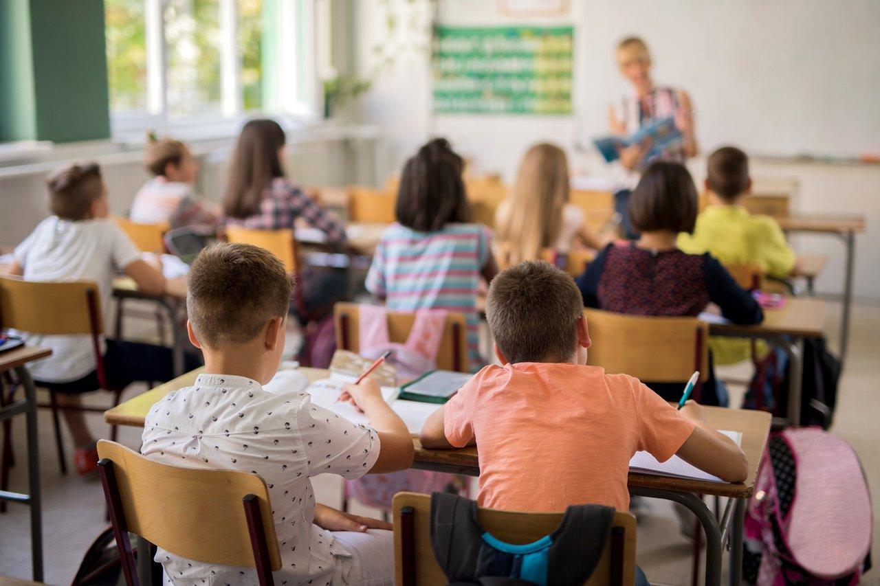 Governo do RS abre consultas com entidades sobre retorno presencial das aulas