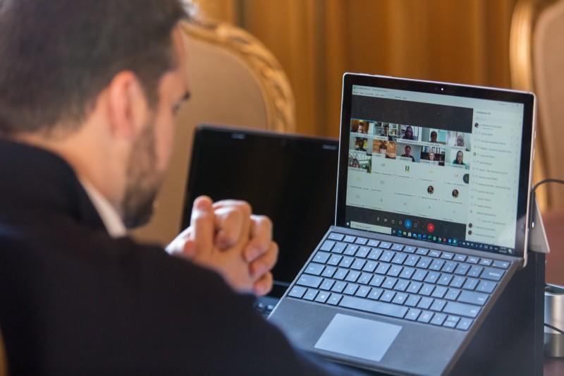 Governo do RS isenta de ICMS medicamento para atrofia muscular espinhal