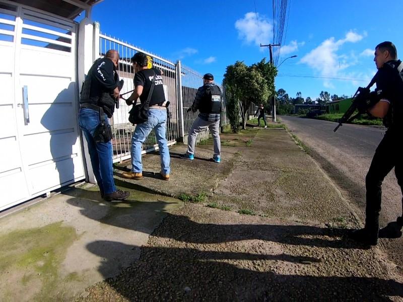 Polícia prende três 