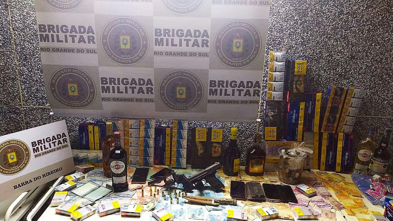 Brigada Militar prende três homens por roubo em Barra do Ribeiro
