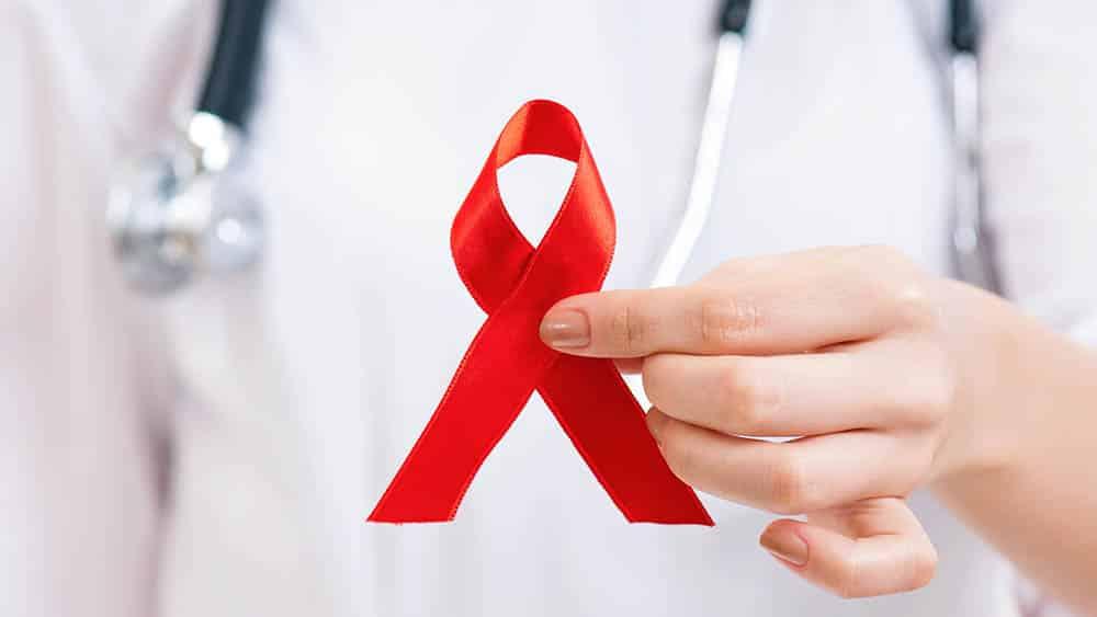 Estudo do DEE: RS registra queda no número de novos casos de AIDS mas tem taxa mais alta de suicídios no país