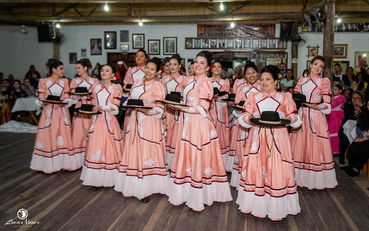 Vestidos de Prenda: muito mais que uma indumentária; descubra detalhes sobre o processo de criação deles