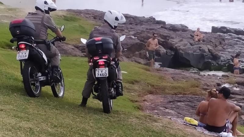 Com bandeira preta, Operação Te Cuida RS fiscaliza quase 800 locais entre sábado e a madrugada de domingo
