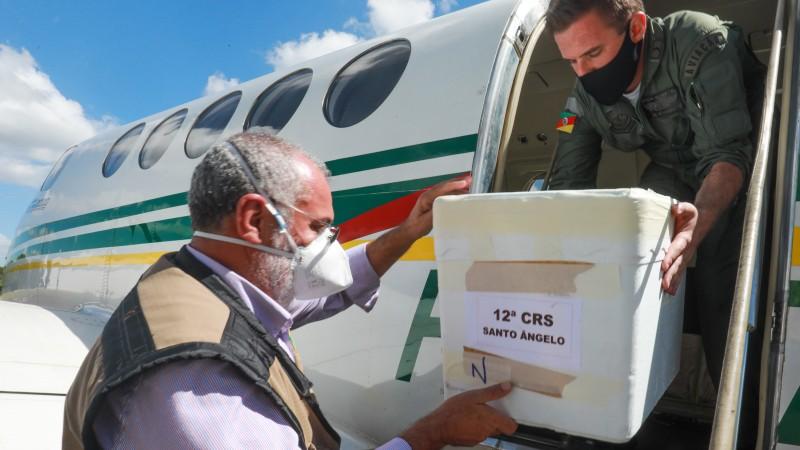 Secretaria da Saúde do RS distribui mais 219 mil doses de vacinas contra o coronavírus a municípios