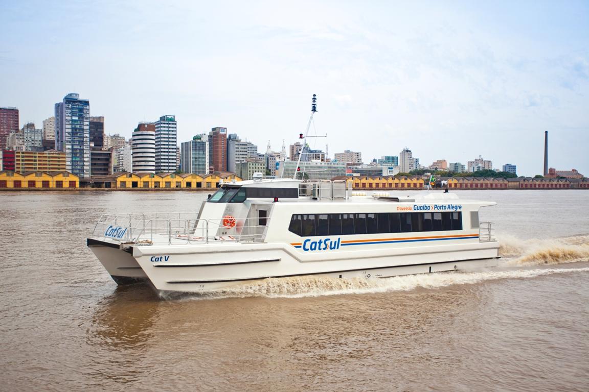 Bandeira preta faz horários do catamarã caírem de 14 para oito em dias úteis; veja tabela completa