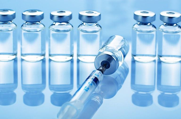 Anvisa aprova uso emergencial da vacina da Janssen, que é aplicada em dose única