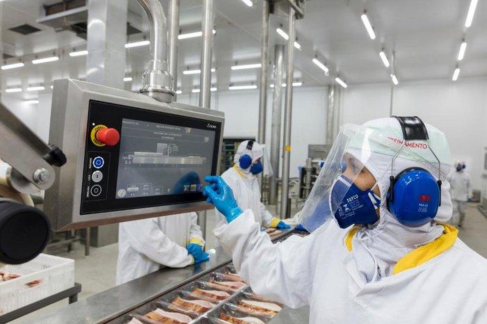 JBS anuncia investimentos de R$ 1,7 bilhão em sete unidades no RS até 2023