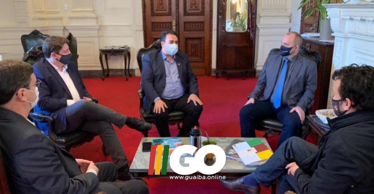 Governo do RS e Famurs criarão grupo de trabalho para debater privatização da Corsan nas cidades gaúchas