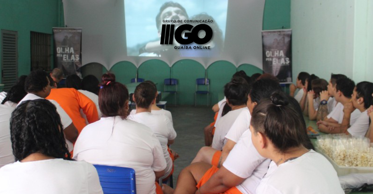 Apenadas da Penitenciária Feminina de Guaíba assistem ao documentário Olha pra elas