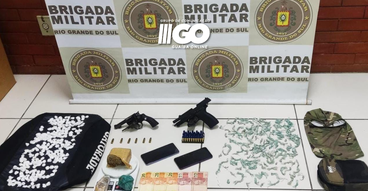 Dupla é presa com armas e quase 500 porções de drogas em Barra do Ribeiro