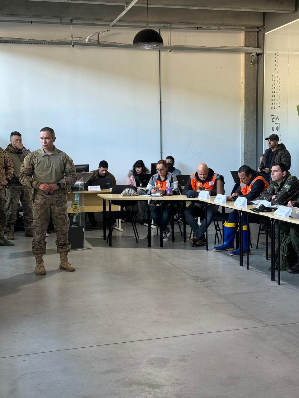 Bairros Cohab, Santa Rita e IPE são esvaziados durante a madrugada