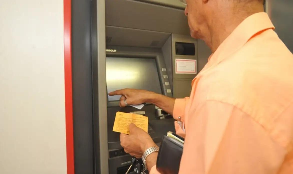 Devido ao feriado, bancos não terão atendimento presencial na quinta-feira