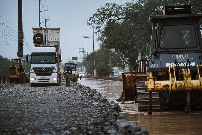 Novo corredor de saída de Porto Alegre na Assis Brasil é liberado com restrições
