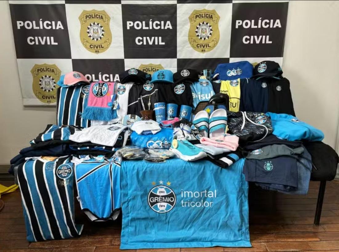 Produtos oficiais do Grêmio são recuperados em abrigo de Cachoeirinha
