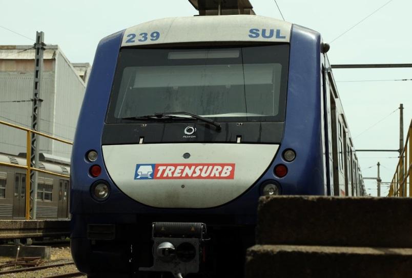 Trensurb anuncia retomada da cobrança de R$4,50 a partir do sábado