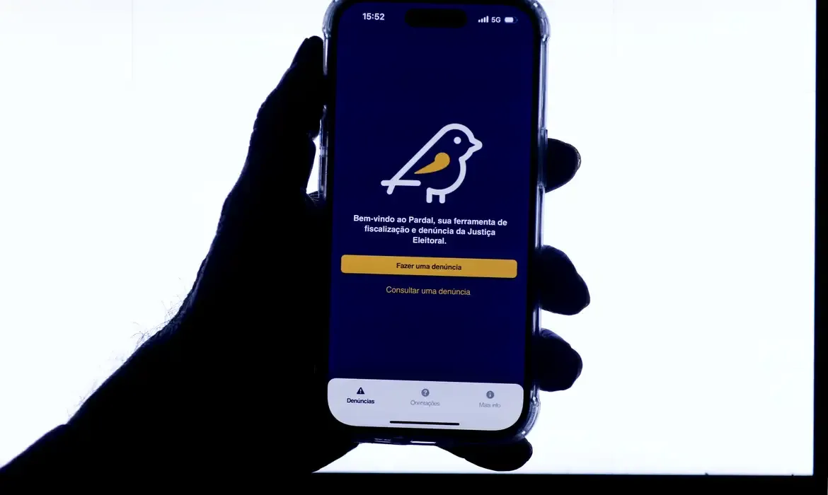 Em 10 dias, o app Pardal Móvel já recebeu mais de 14 mil denúncias de propaganda eleitoral irregular