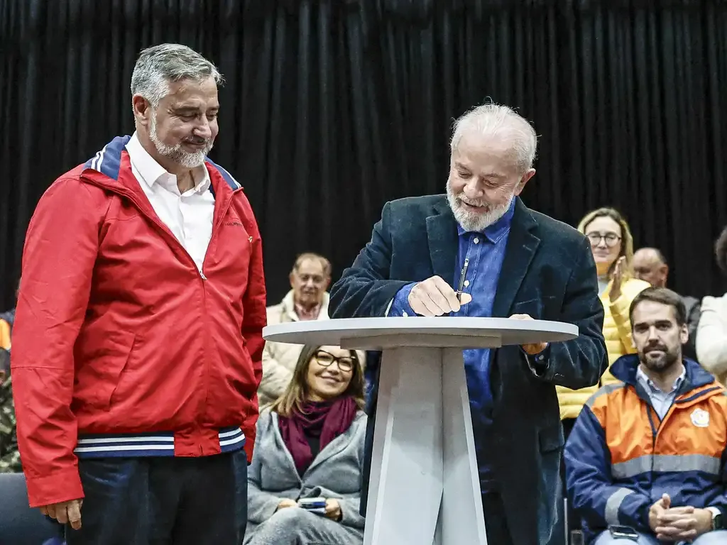 Lula realiza visita ao Rio Grande do Sul para entrega de moradias e inauguração de obras