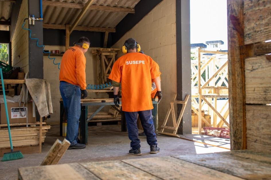 Cerca de 200 apenados da Penitenciária Modulada de Ijuí apostam no trabalho como forma de ressocialização