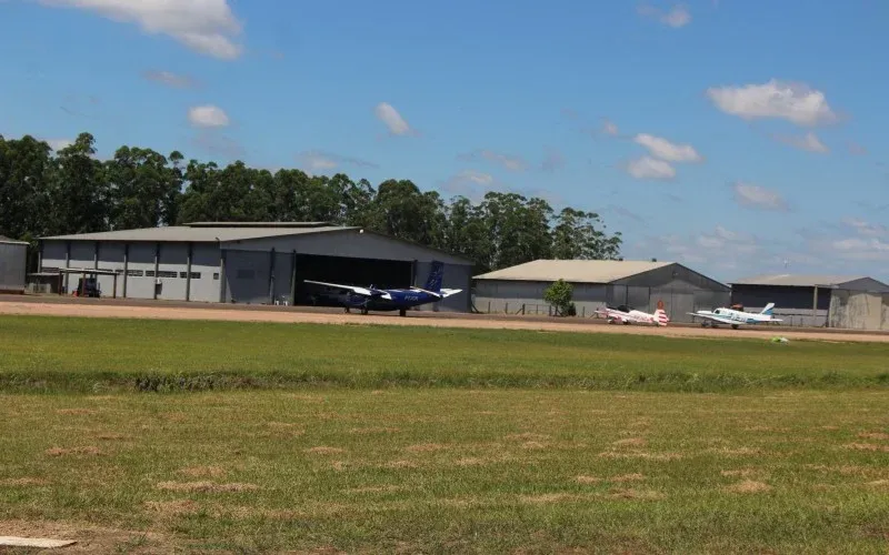 Assinado contrato para um novo aeroporto na região metropolitana; veja detalhes.