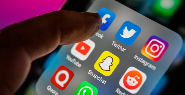 Austrália Proíbe Menores de 16 Anos de Usar Redes Sociais.