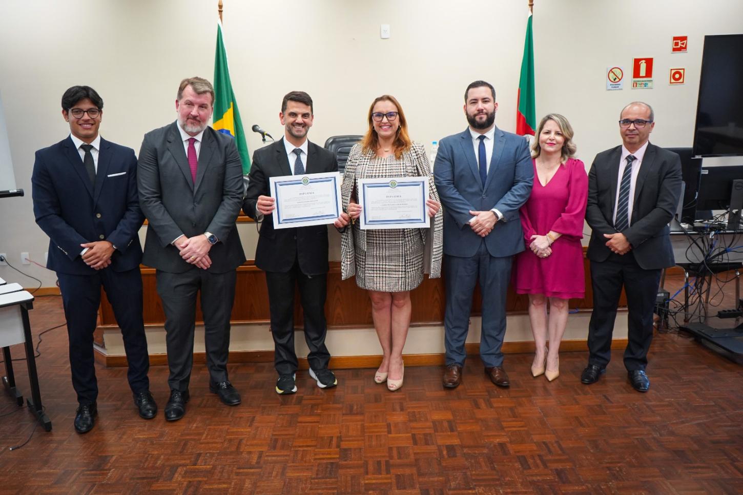 Prefeito, vice e vereadores são diplomados em Guaíba.