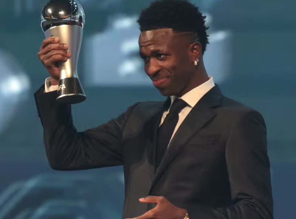 Vinícius Júnior é eleito o melhor jogador do mundo pelo prêmio Fifa The Best 2024.