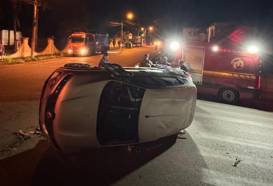 Colisão entre dois carros deixa duas pessoas feridas em São Jerônimo