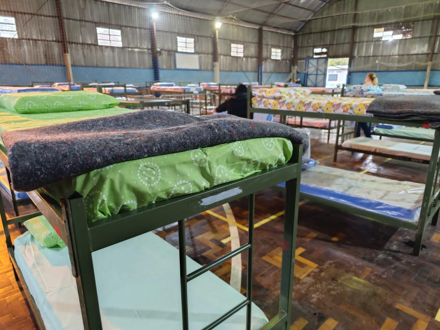 Frio abaixo de 10 °C leva prefeitura de Porto Alegre a reforçar abrigos com ginásio no bairro Santana