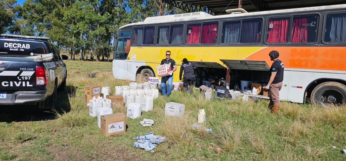 Polícia encontra agrotóxicos furtados e graneleiro avaliado em R$ 50 mil no interior de Dom Pedrito