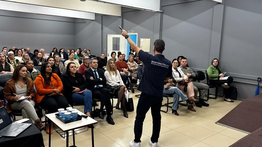 Rede de Guaíba é orientada pelo MPRS para identificar sinais de violência entre jovens