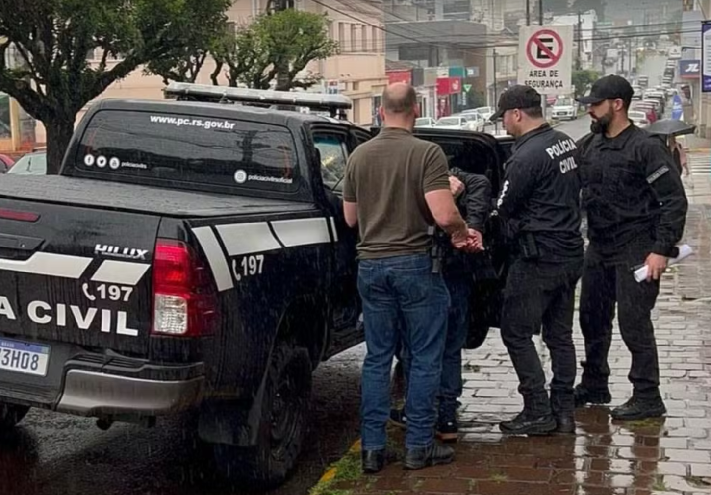 Motorista de transporte escolar é condenado a 100 anos de prisão no RS por crimes contra crianças e adolescentes