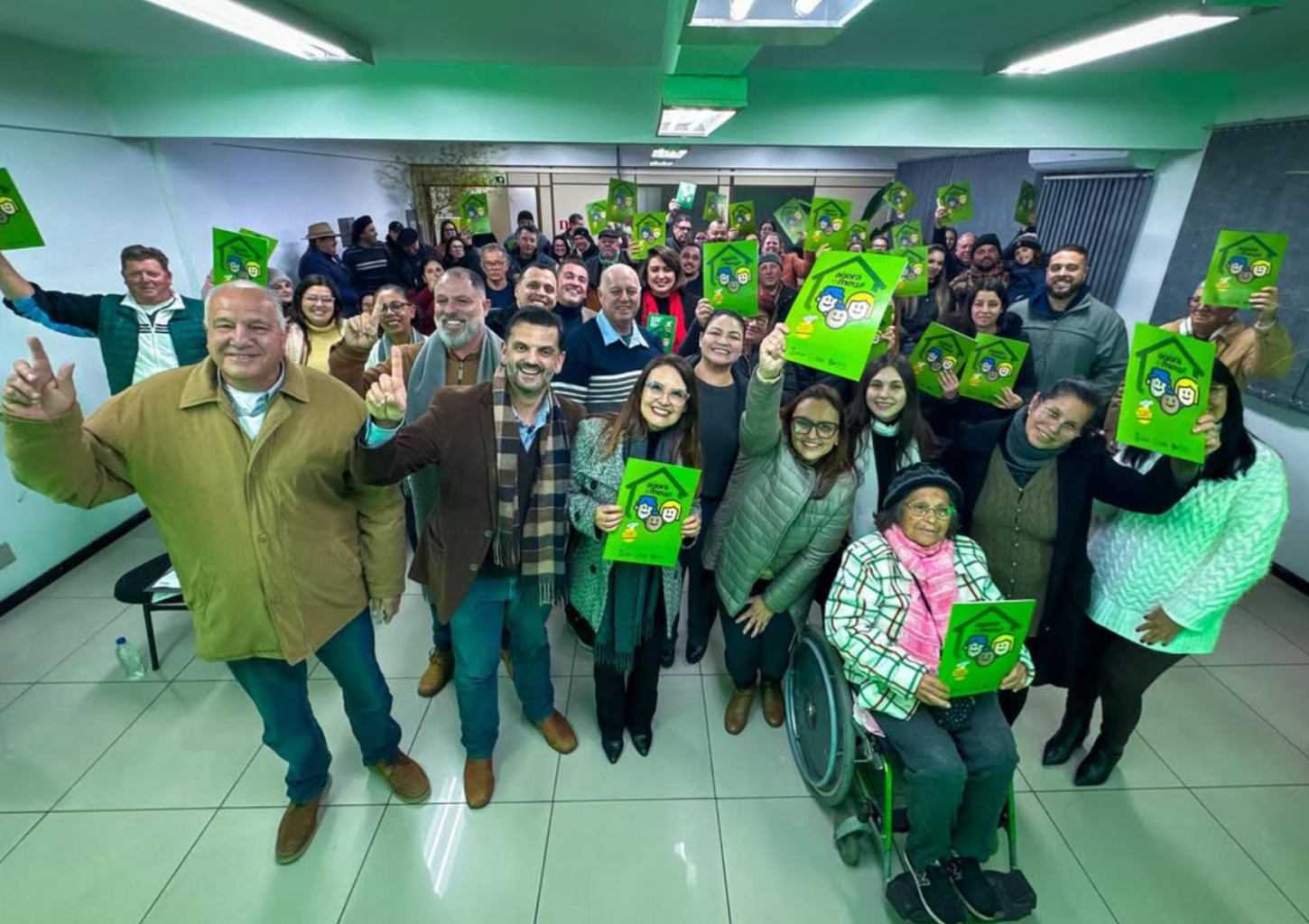 Prefeitura de Guaíba entrega cerca de 40 matrículas de imóveis no bairro Santa Rita