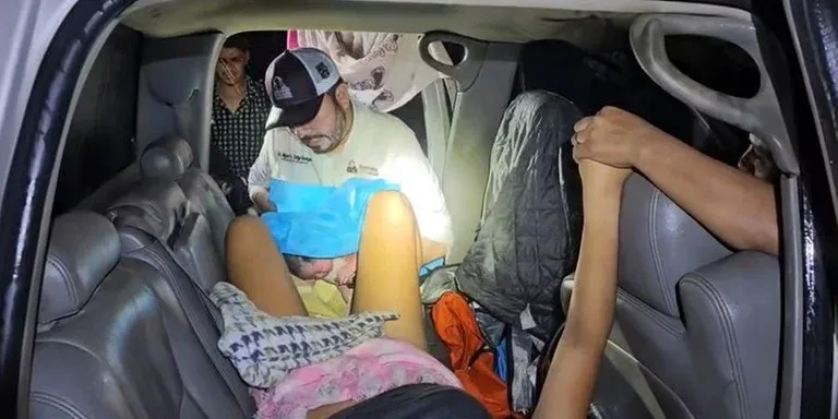 Alagamentos isolam gestante e parto é feito em caminhonete por prefeito