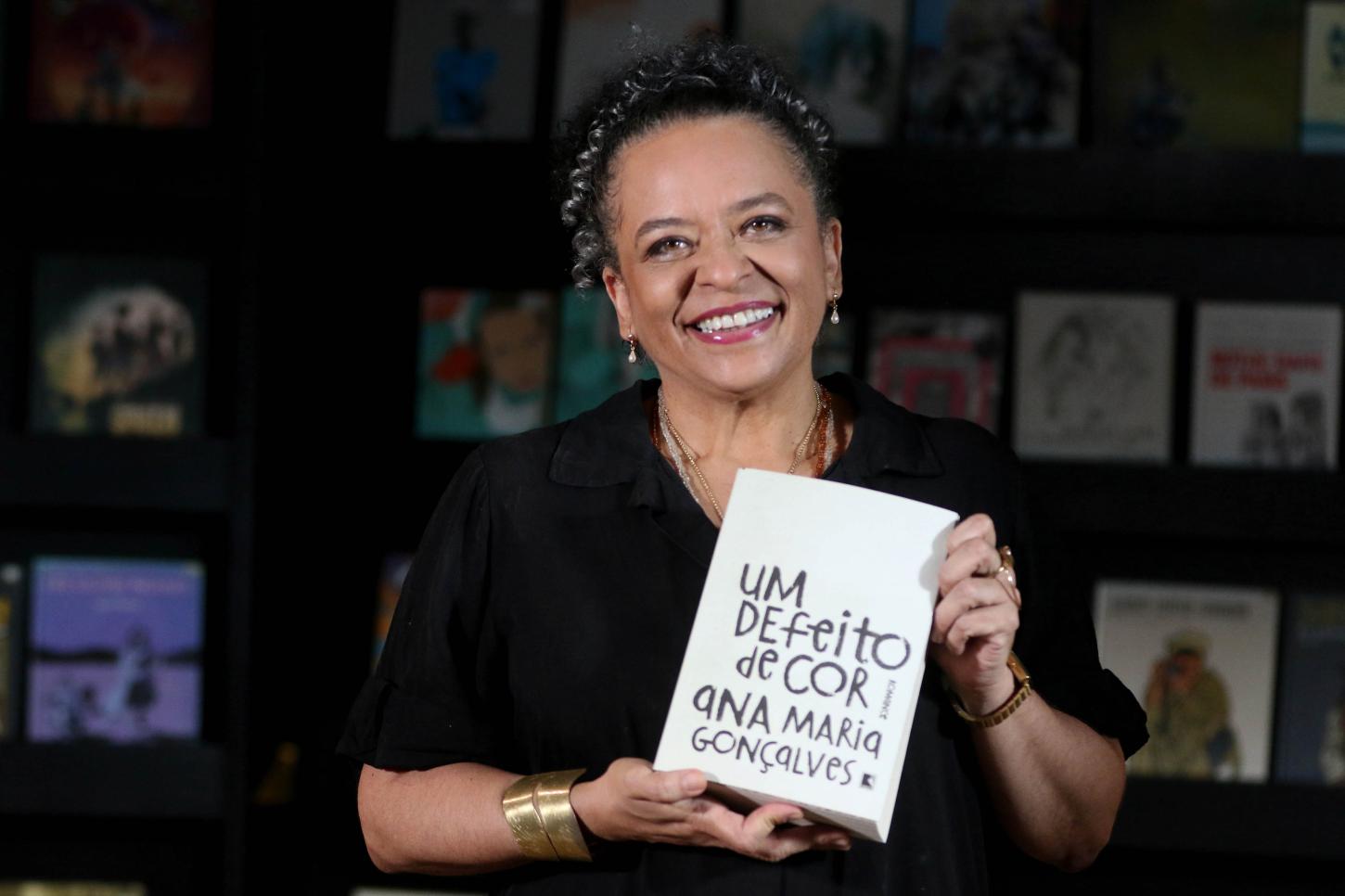 Ana Maria Gonçalves é a primeira mulher negra a se tornar imortal da Academia Brasileira de Letras