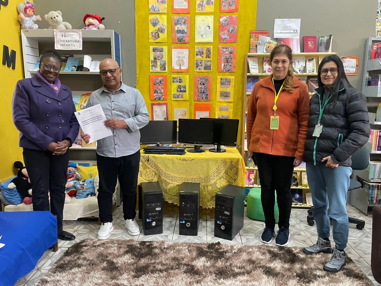 Biblioteca Municipal de Guaíba recebe três computadores da Câmara de Vereadores
