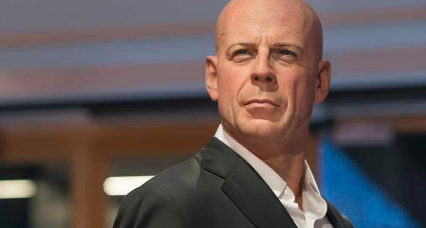 Bruce Willis enfrenta avanço da demência, mas segue em quadro estável com apoio da família