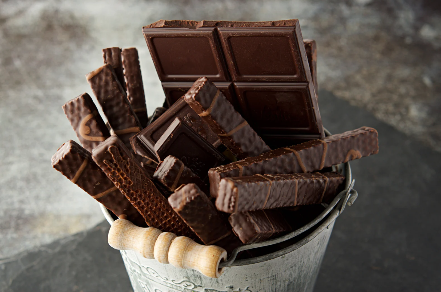 Chocolate e saúde: consumo moderado pode aliviar estresse e melhorar a memória