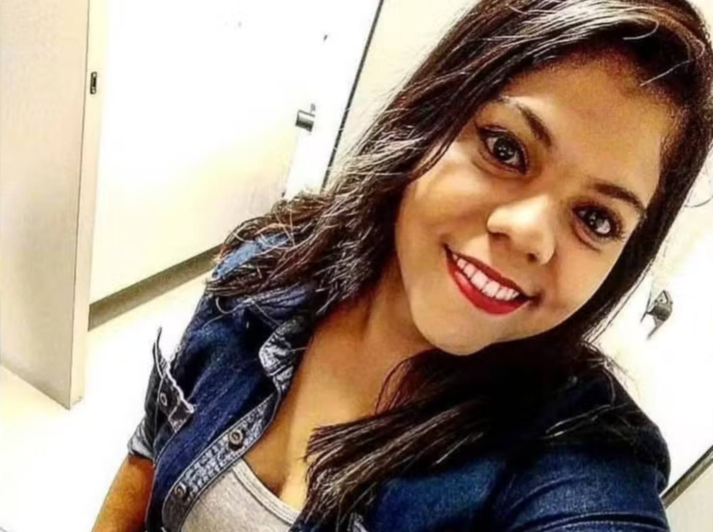 Com mulher nua no colo, ex-juiz atropela ciclista que morre no hospital em São Paulo