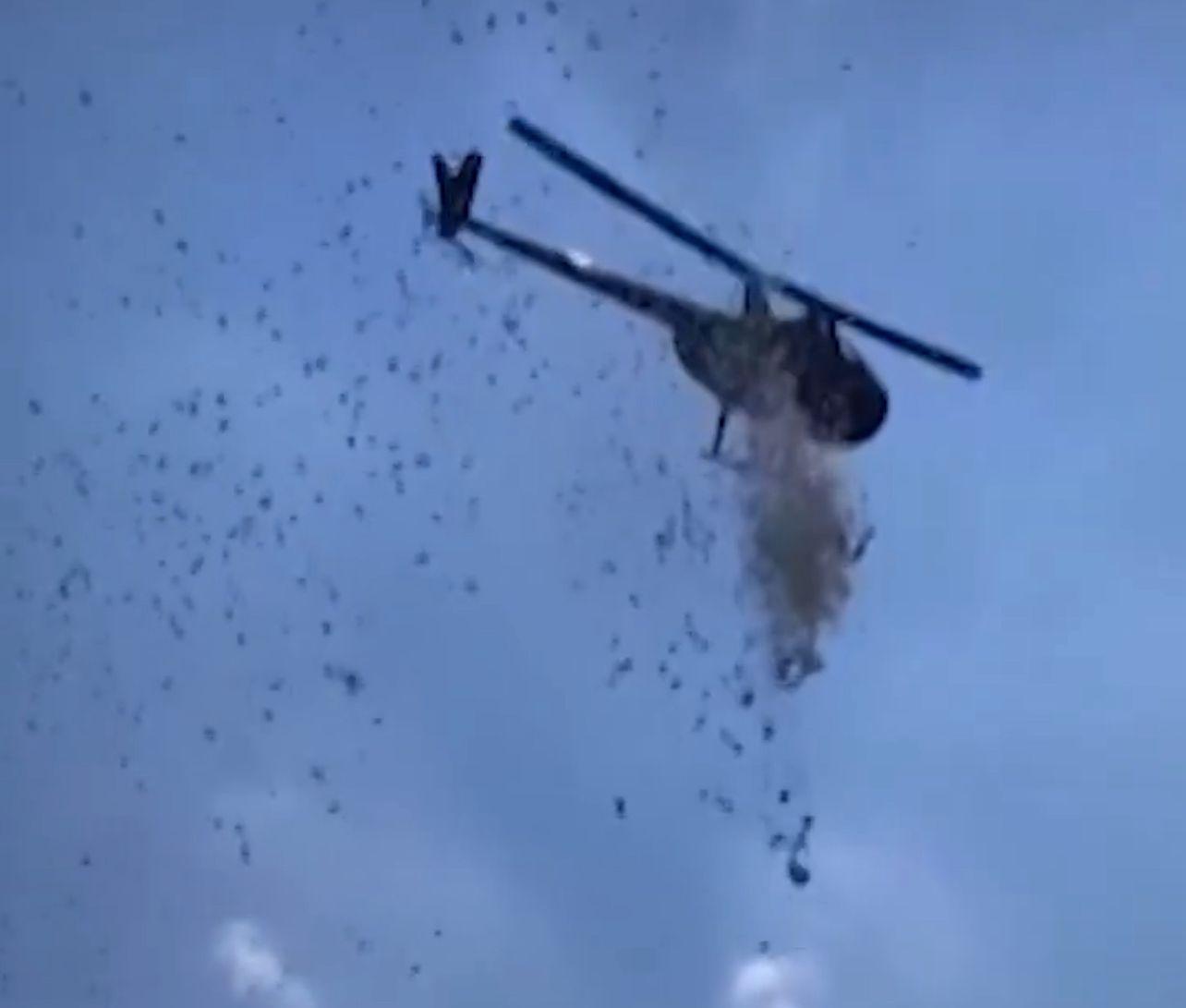 Família lança US$ 5 mil de helicóptero durante funeral nos Estados Unidos